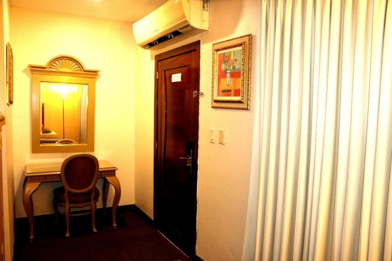 Hotel Martell San Pedro Sula Buitenkant foto